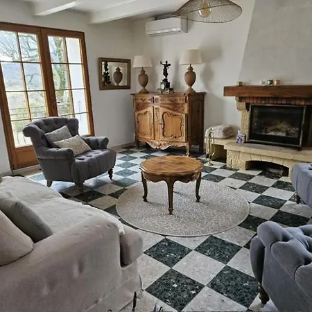 La Maison De Leonce Dom wakacyjny *