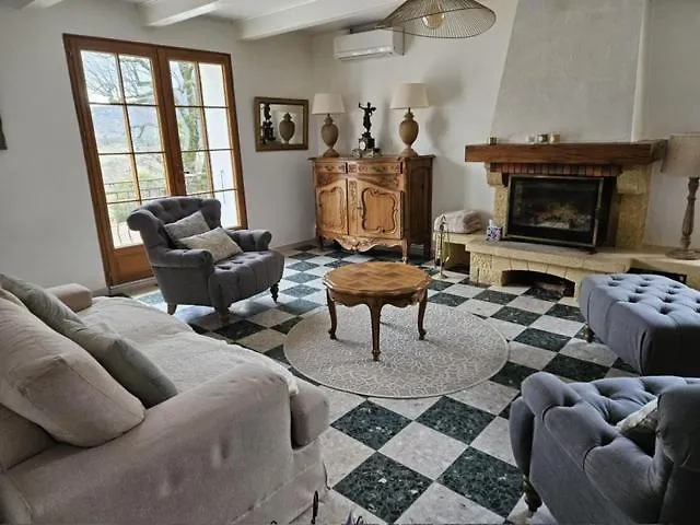 La Maison De Leonce Feriehus *